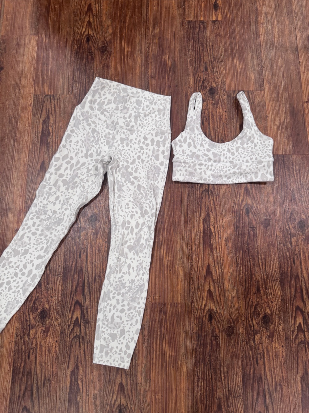 Lululemon Spot Print Leggings and sports bra Set